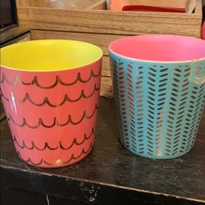 Brush holder or decor